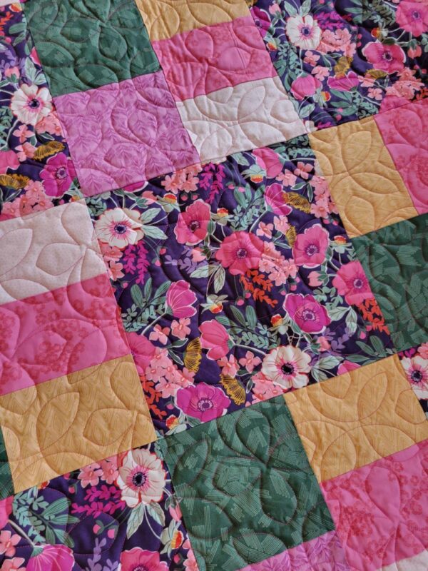 Wandering Squares Quilt – Throw Size