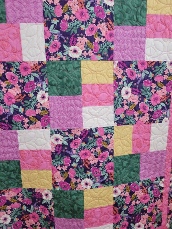 Wandering Squares Quilt – Throw Size