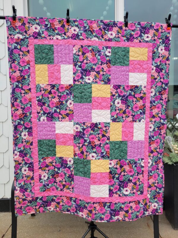 Wandering Squares Quilt – Throw Size