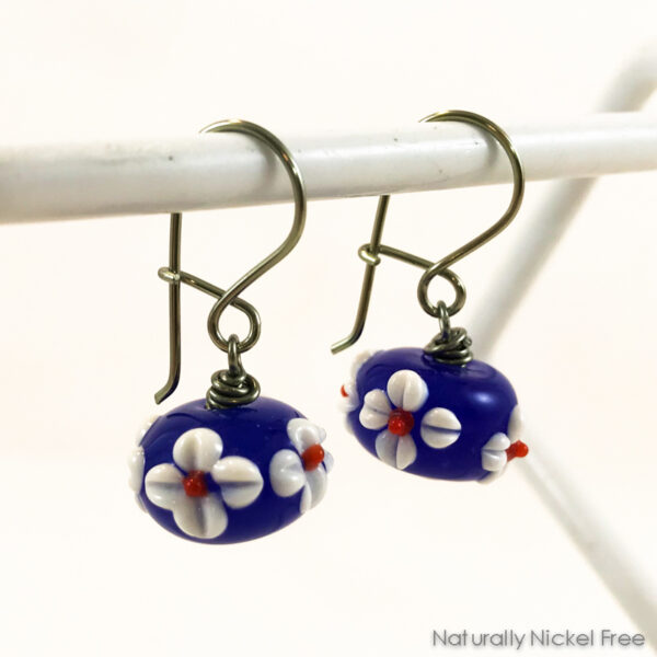 Blue Lampwork Earrings with White Daisy