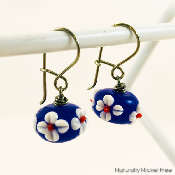 Blue Lampwork Earrings with White Daisy