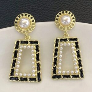 Geometric Drop Pearl Clip Earrings