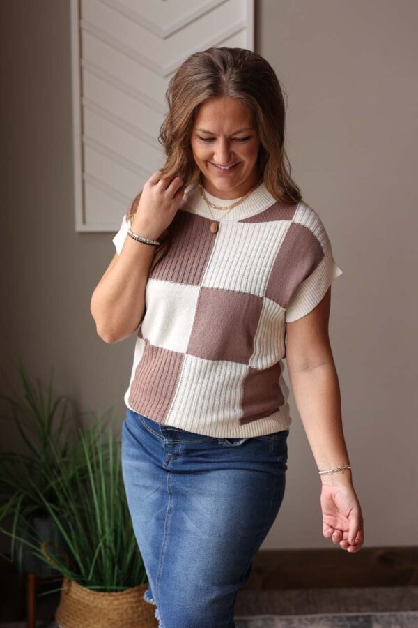 Deep Khaki Checkered Short Sleeve Sweater