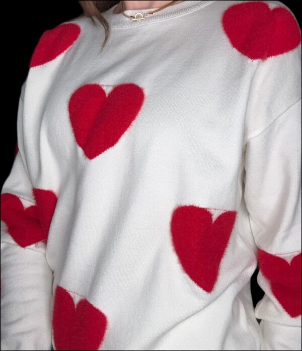 FUZZY HEART SWEATER