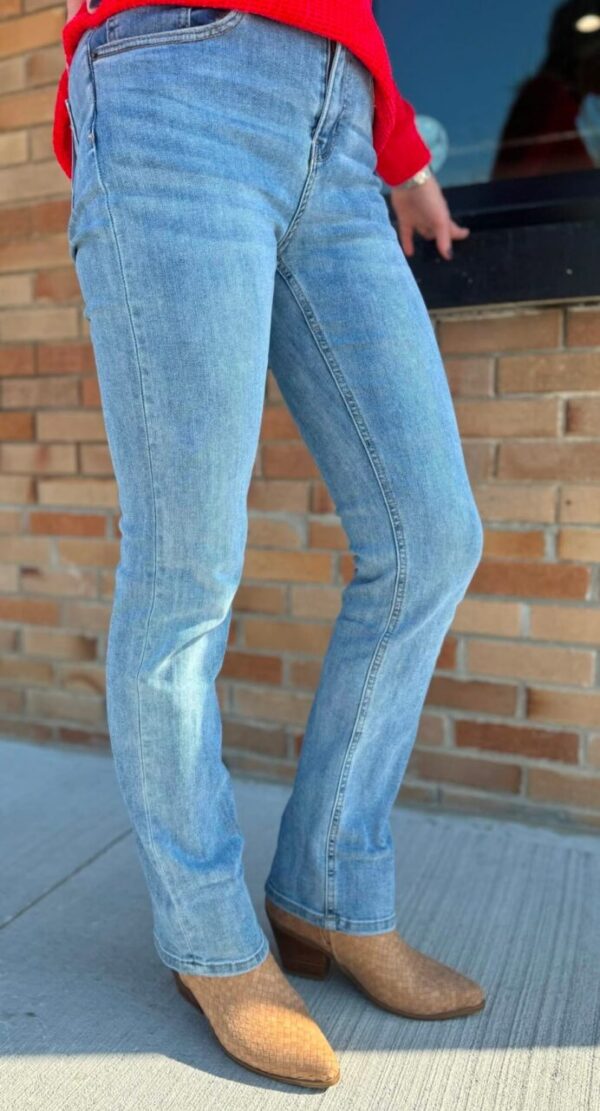 MICKI MICA HIGH RISE STRAIGHT LEG JEANS