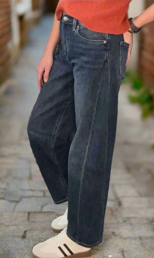 CARRIE HIGH RISE RELAXED TAPERED BARREL JEANS