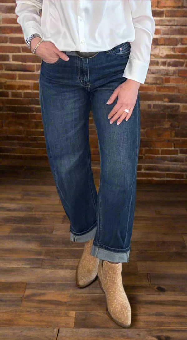 CARRIE HIGH RISE RELAXED TAPERED BARREL JEANS