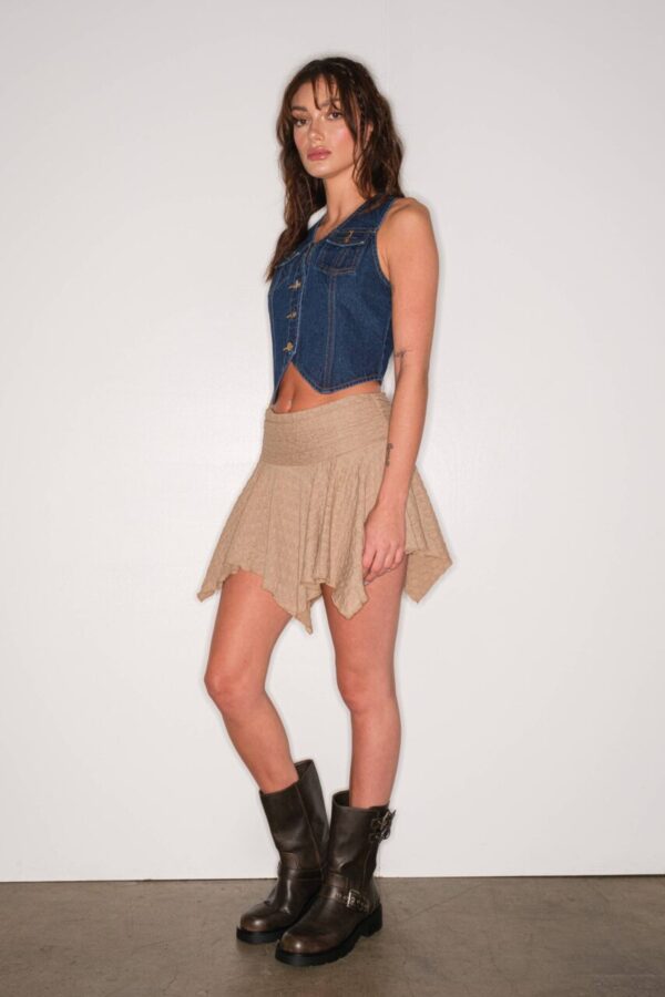 TEXTURED KNIT POINTED HEM SKORT