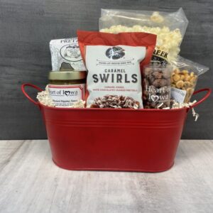 Shop Iowa Salty-Sweet Delight Basket Salty-Sweet Delight Basket