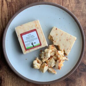 Shop Iowa Tomato Garlic Cheddar Cheese Tomato Garlic Cheddar Cheese