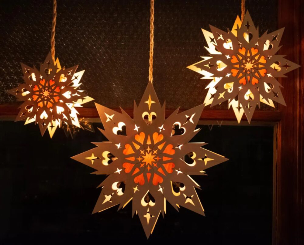 Koselig Lighted Hanging Scandinavian Welcome Star – Shop Iowa