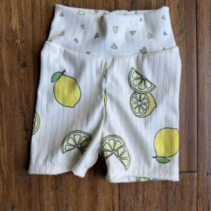 Biker Shorts – lemon with heart waistband