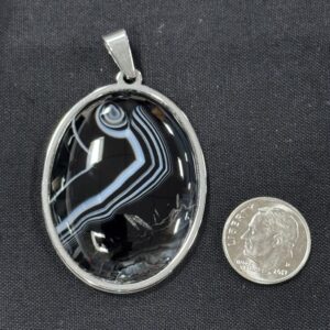 Suit Agate Pendant